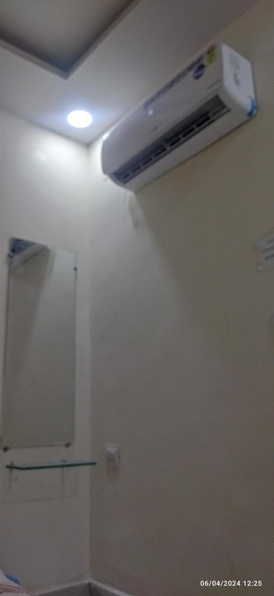 Shree Gajlaxmi Hotel Walking Distance From Mahakaleswar Уджайн Екстериор снимка